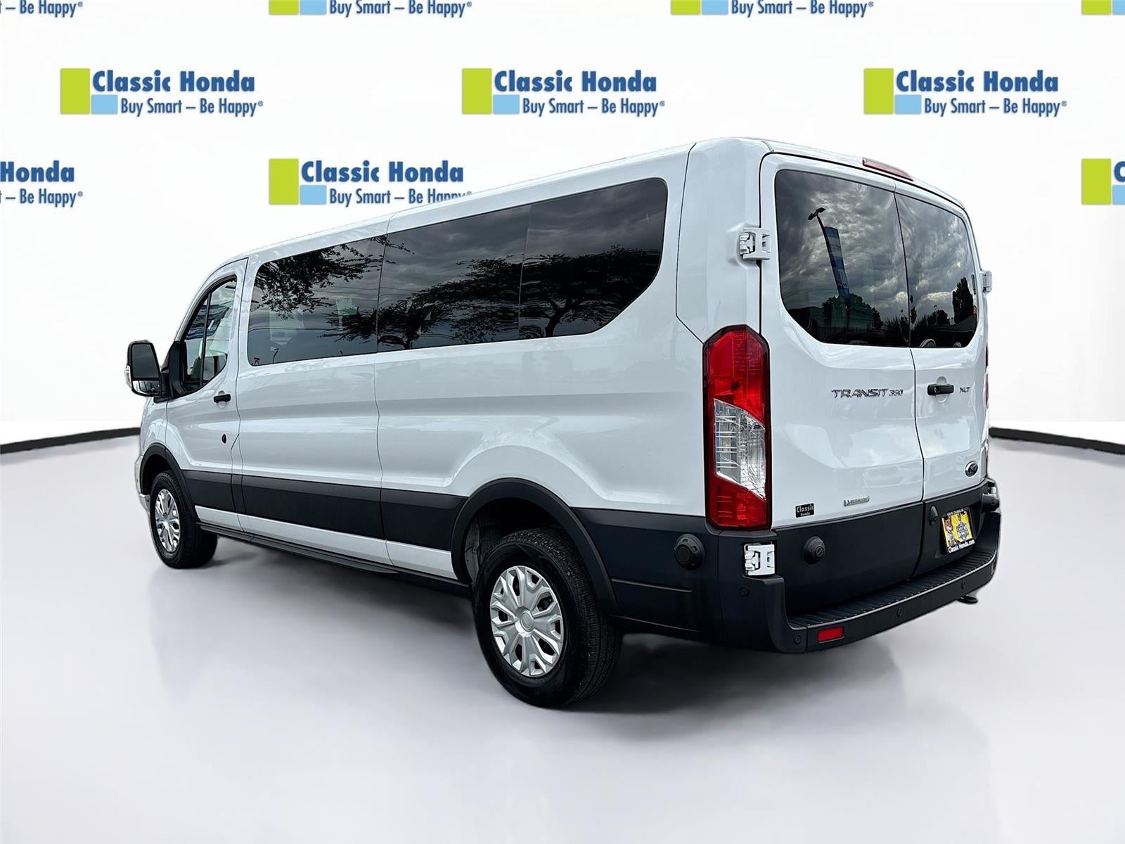 2024 Ford Transit Passenger Wagon XLT