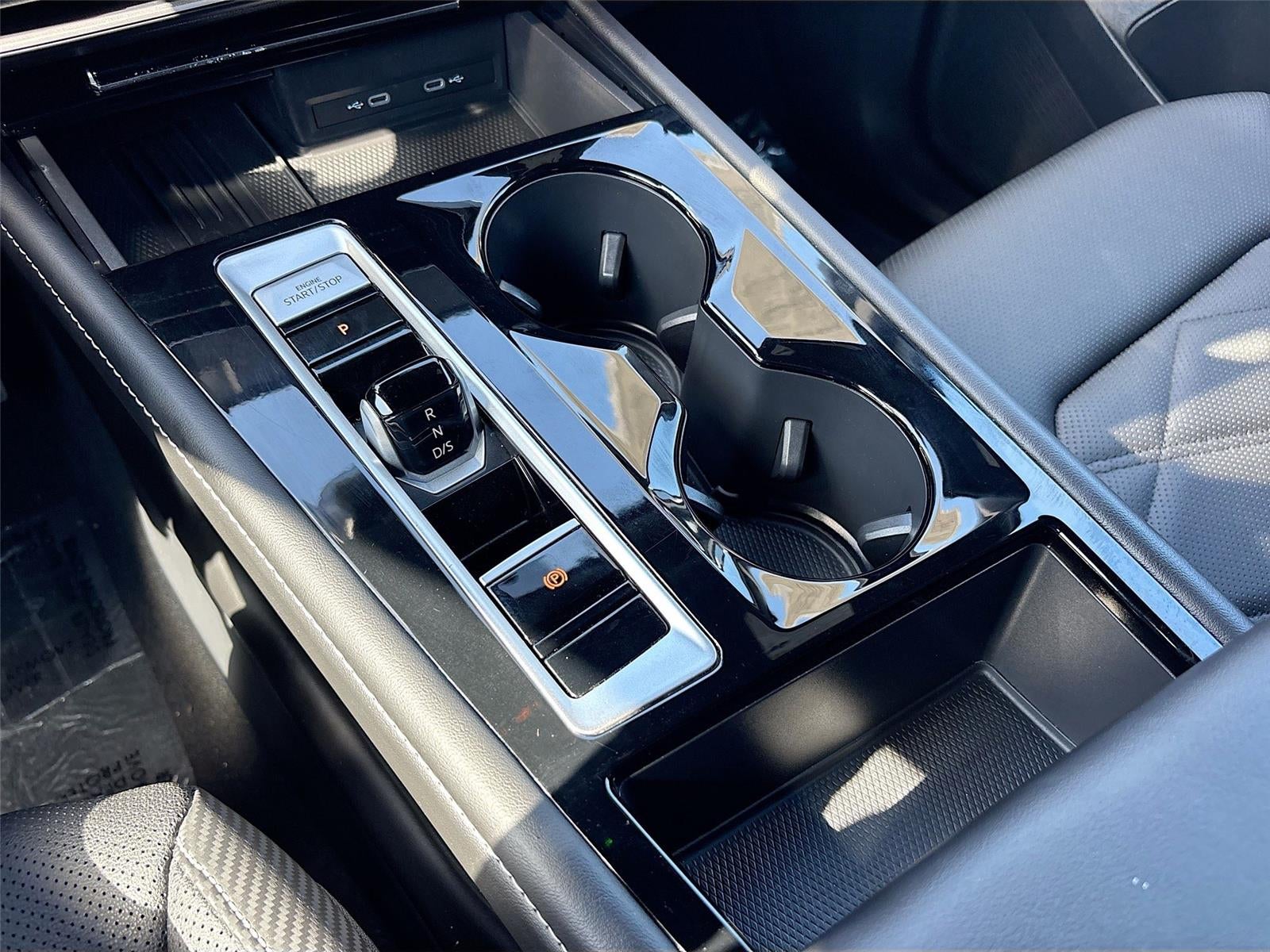 2025 Volkswagen Atlas Cross Sport 2.0T SE w/Technology