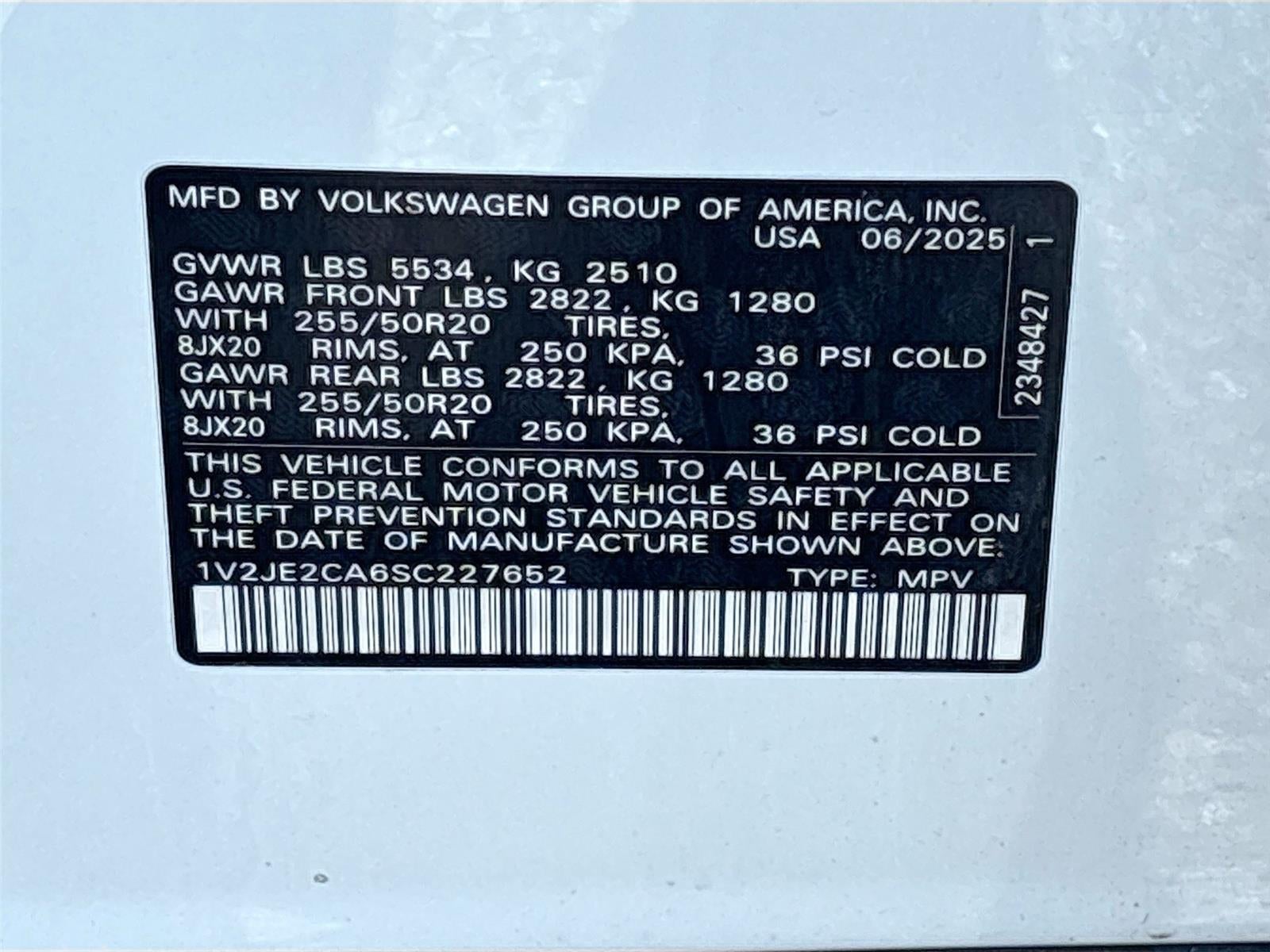 2025 Volkswagen Atlas Cross Sport 2.0T SE w/Technology