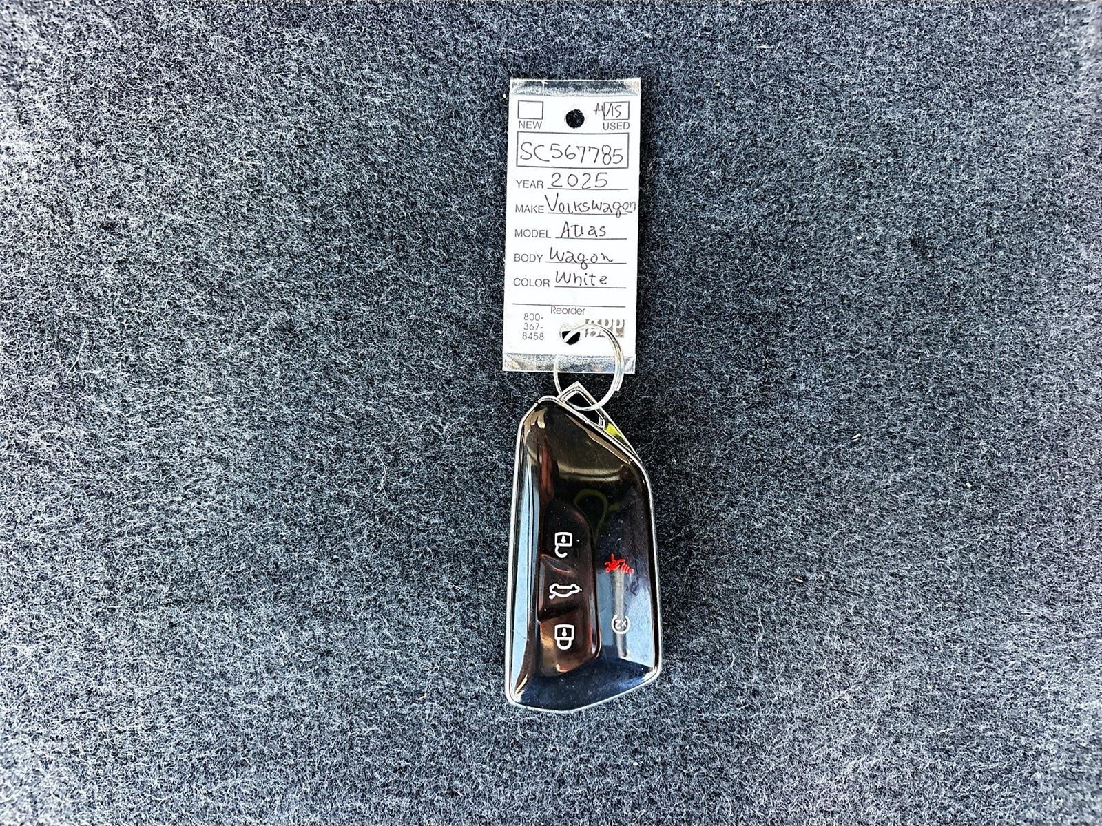 2025 Volkswagen Atlas 2.0T SE w/Technology