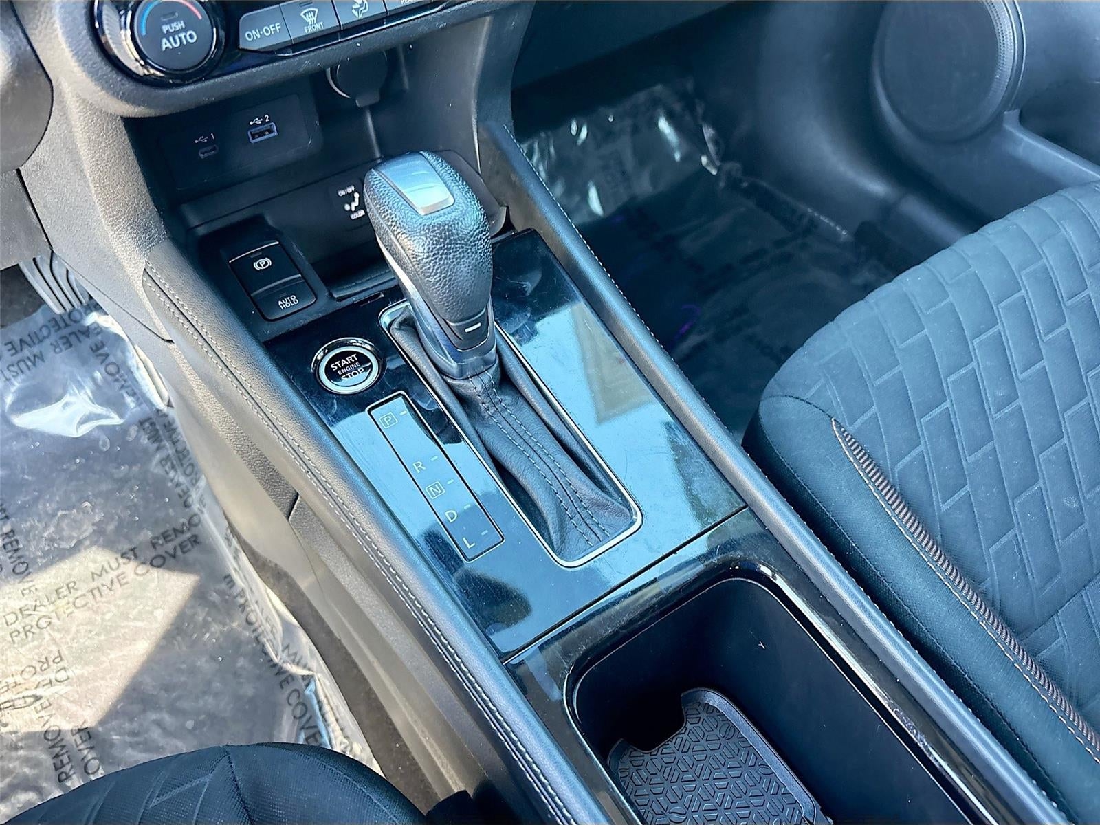 2021 Nissan Kicks SR