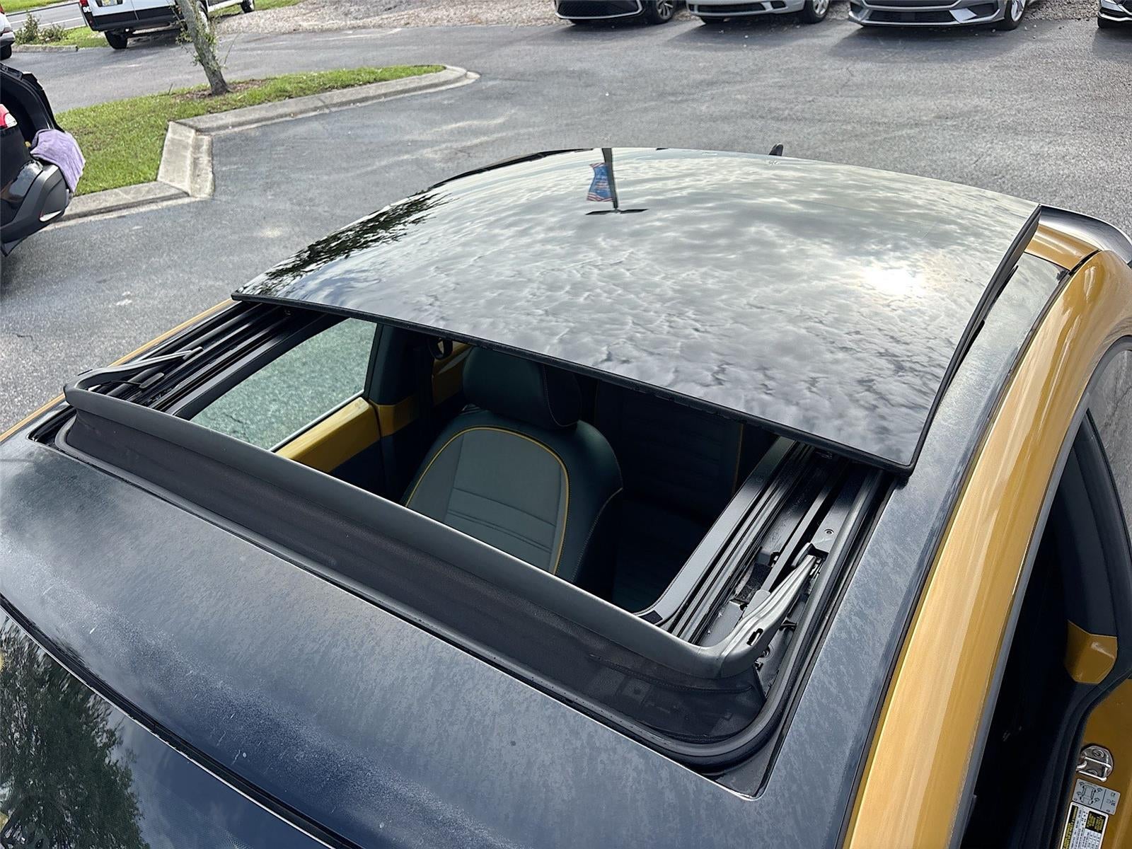 2017 Volkswagen Beetle 1.8T Dune