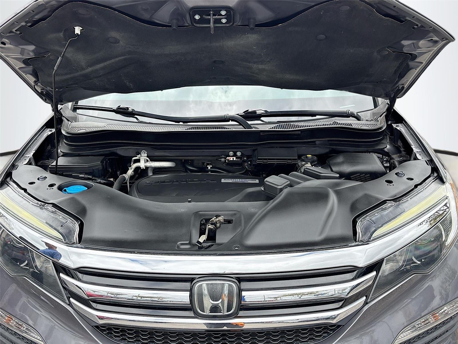 2017 Honda PILOT Elite