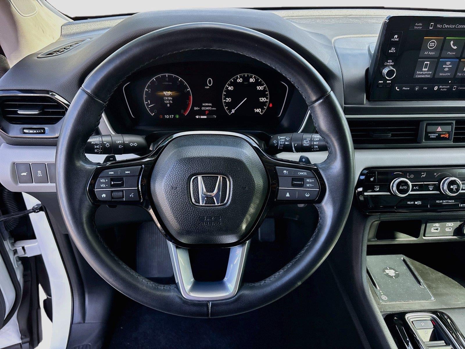 2023 Honda Pilot EX-L w/Rear Captain's Chairs