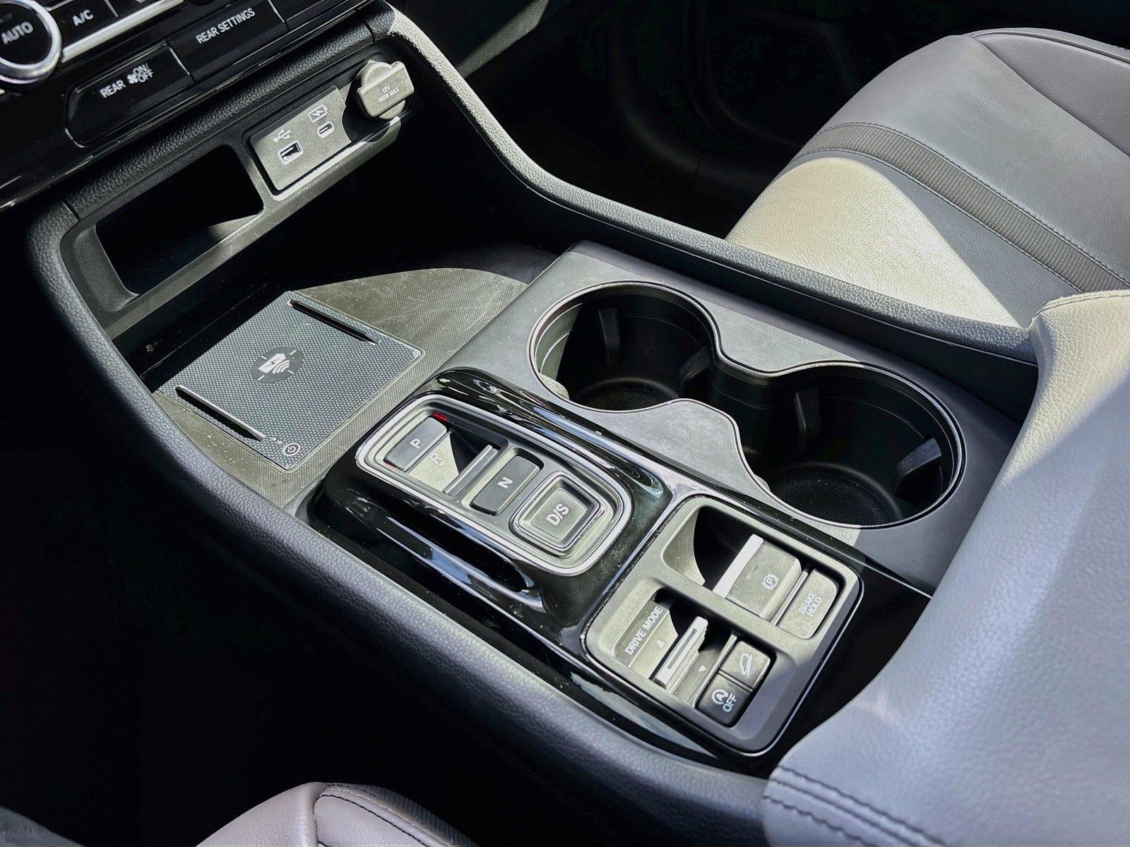 2023 Honda Pilot EX-L w/Rear Captain's Chairs