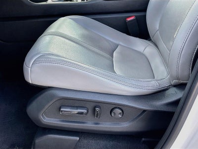 2023 Honda Pilot EX-L w/Rear Captain's Chairs