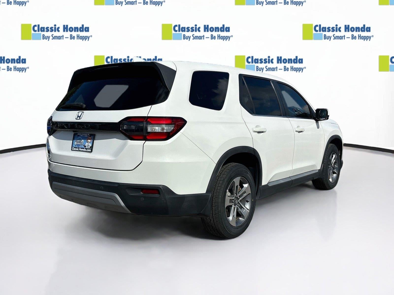 2023 Honda Pilot EX-L w/Rear Captain's Chairs