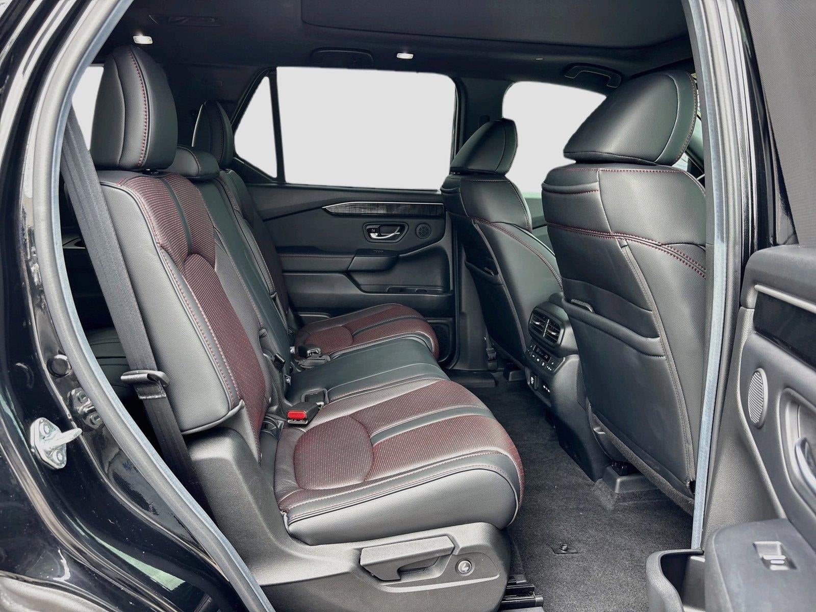 2025 Honda Pilot Black Edition