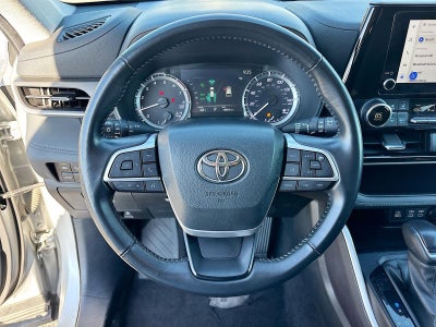 2024 Toyota Highlander LE