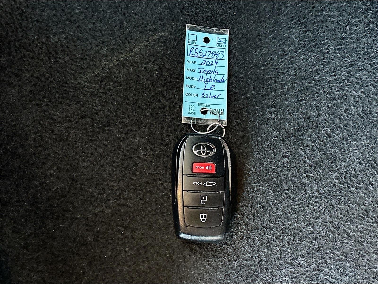 2024 Toyota Highlander LE