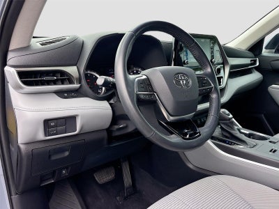 2021 Toyota Highlander LE