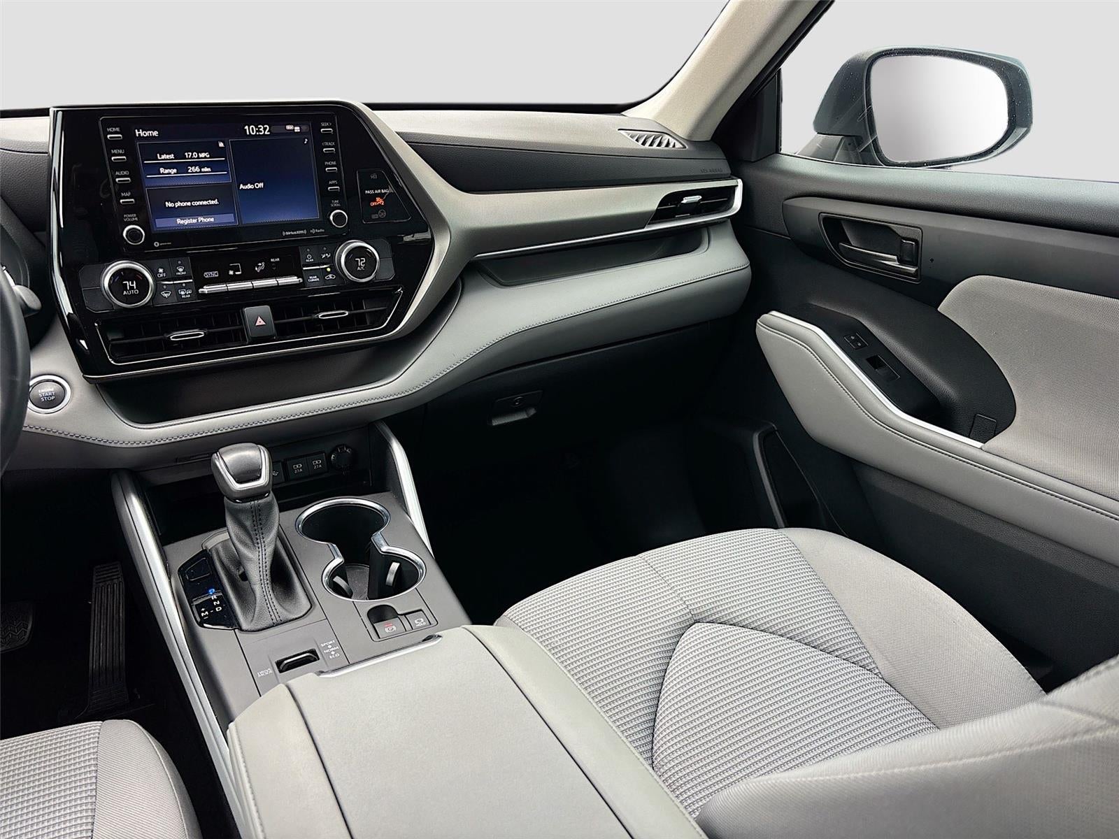 2021 Toyota Highlander LE