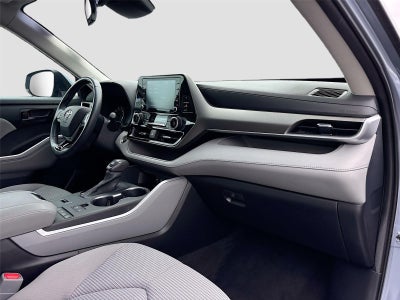 2021 Toyota Highlander LE