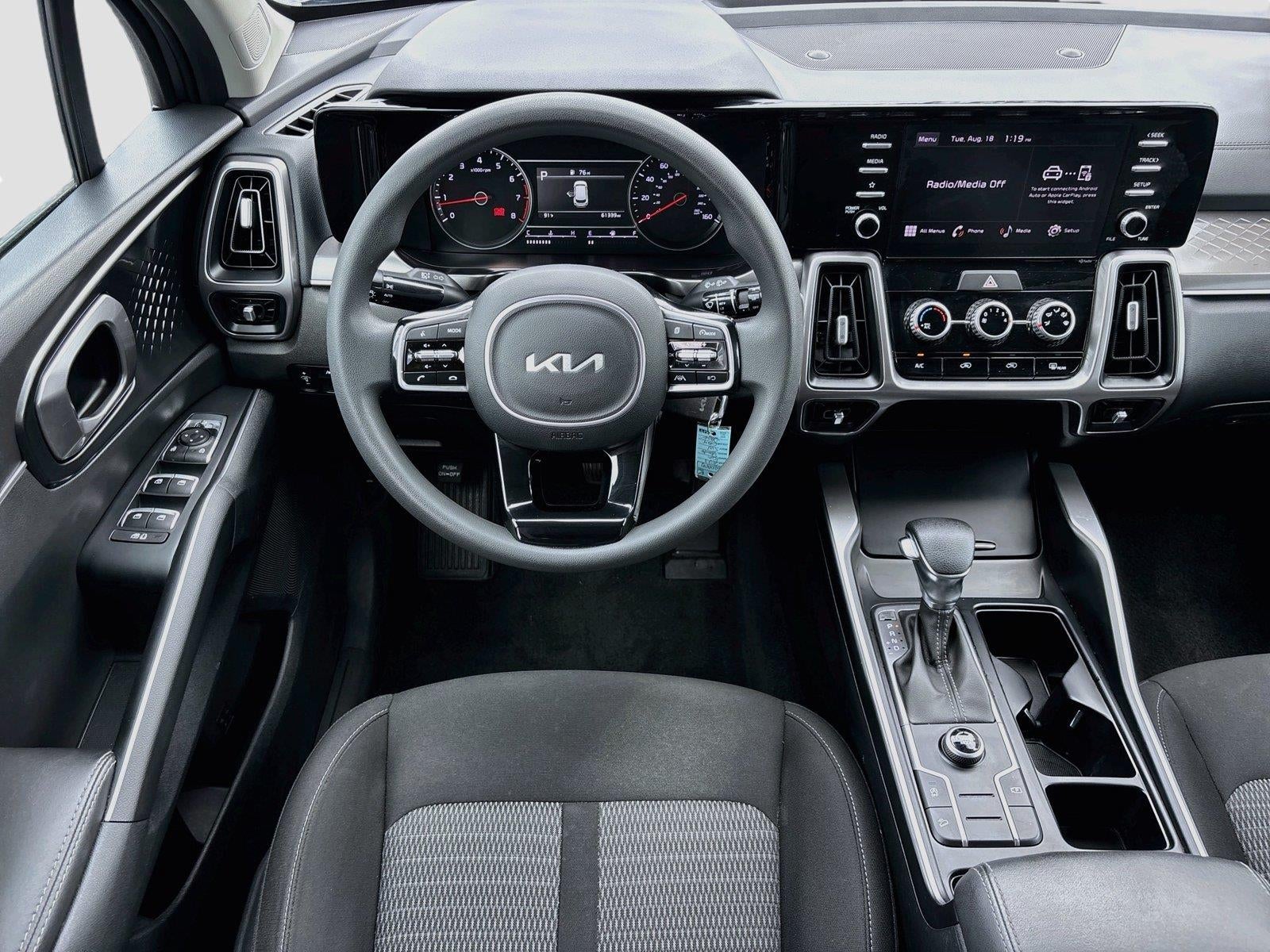 2023 Kia Sorento LX