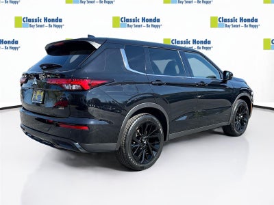 2023 Mitsubishi Outlander SE Black Edition