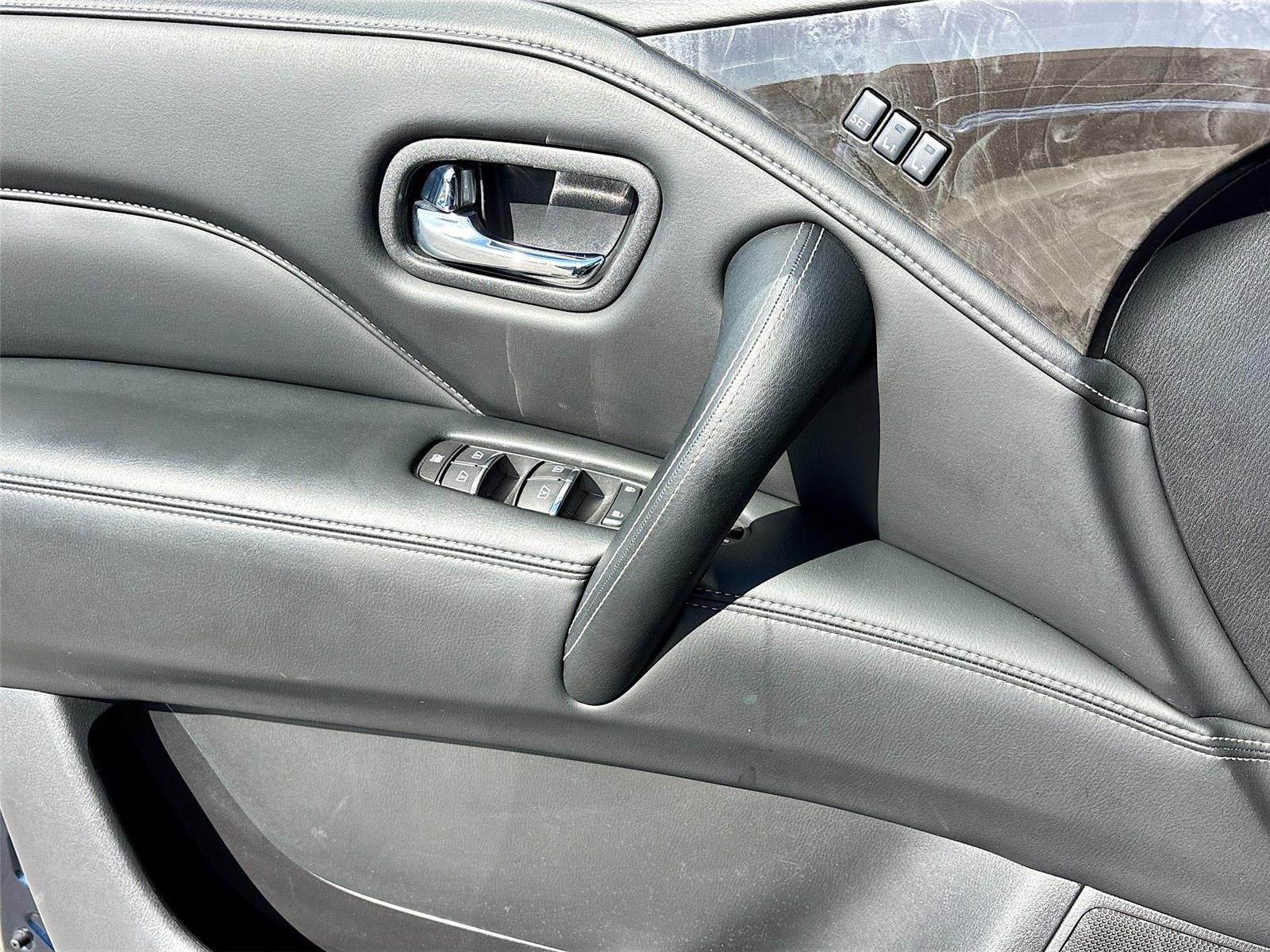 2024 INFINITI QX80 LUXE