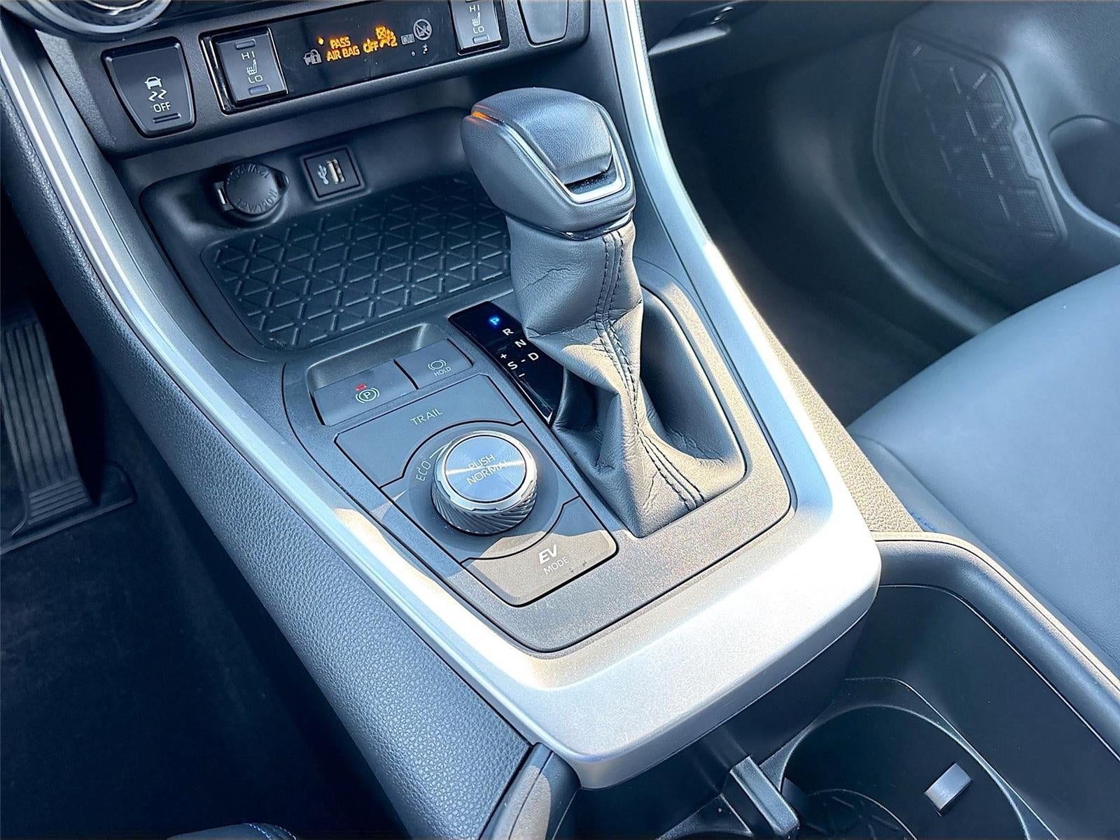 2025 Toyota RAV4 Hybrid XSE