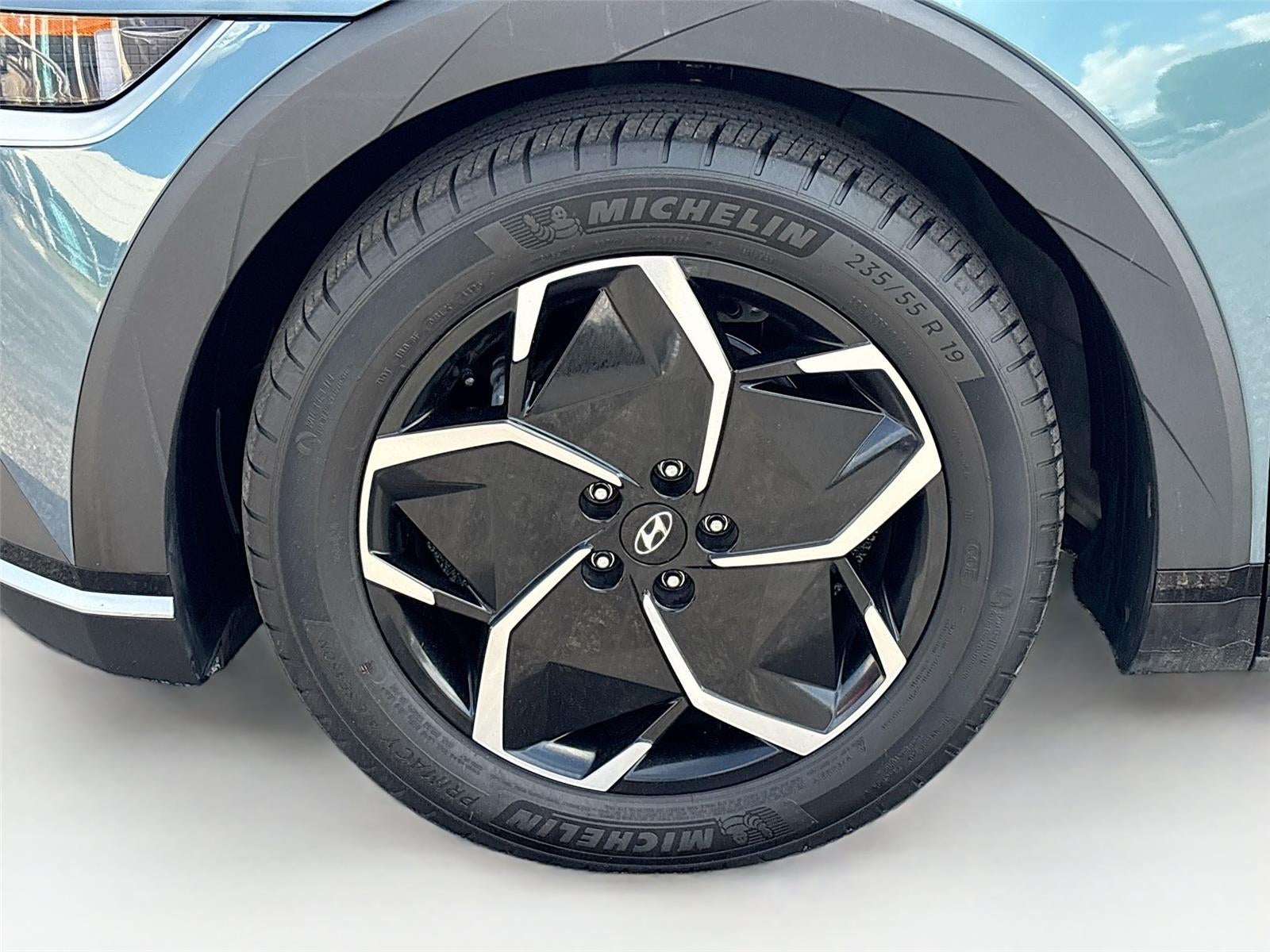 2024 Hyundai IONIQ 5 SE