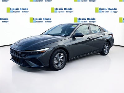 2024 Hyundai Elantra SE