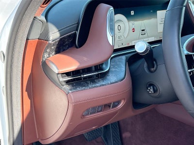 2025 Genesis G90 e-SC