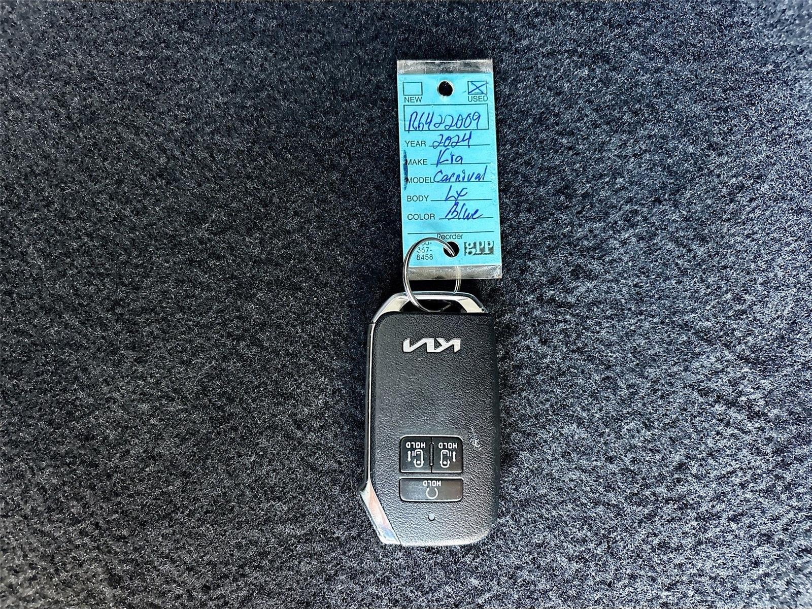 2024 Kia Carnival LX