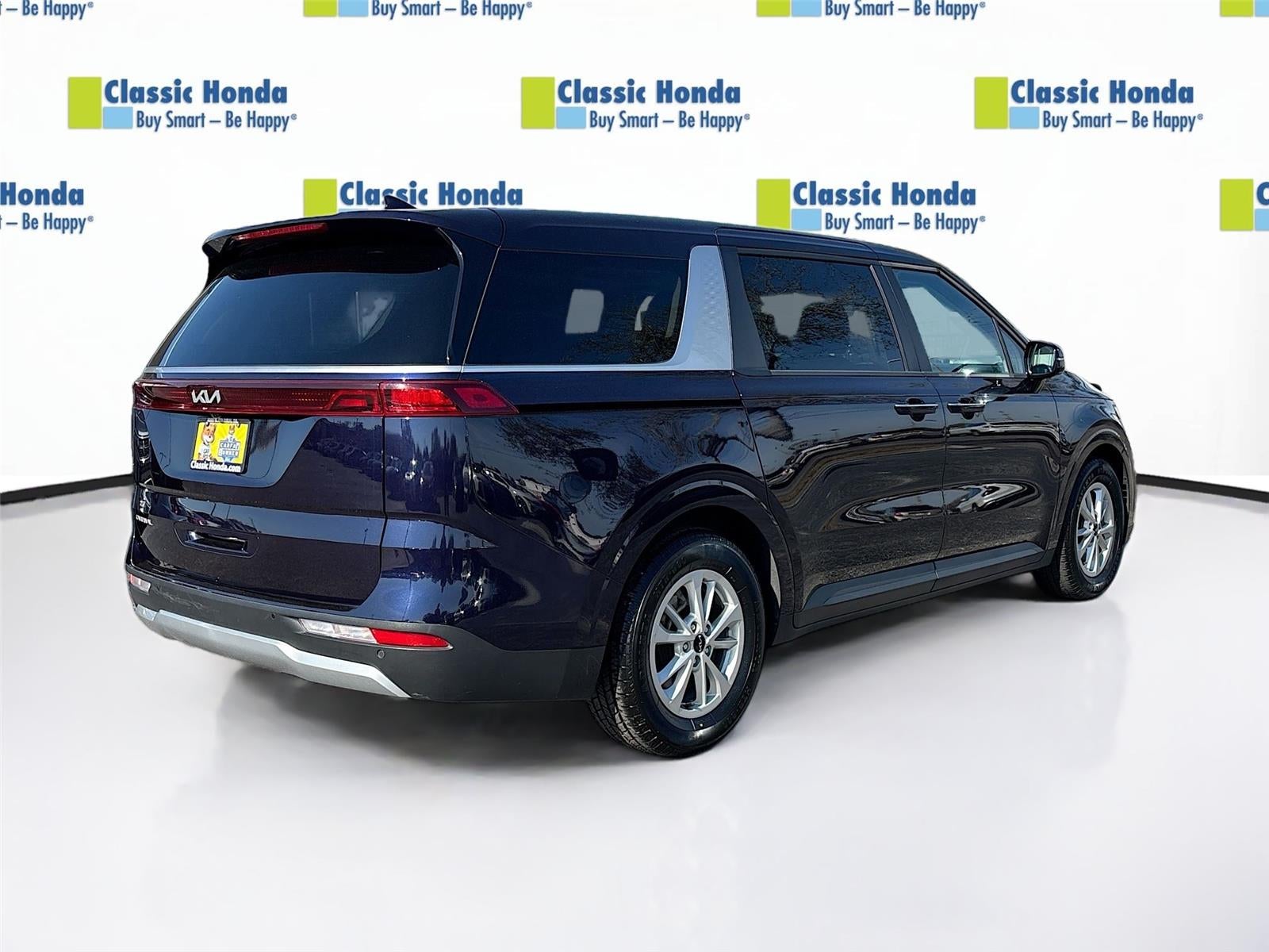 2024 Kia Carnival LX