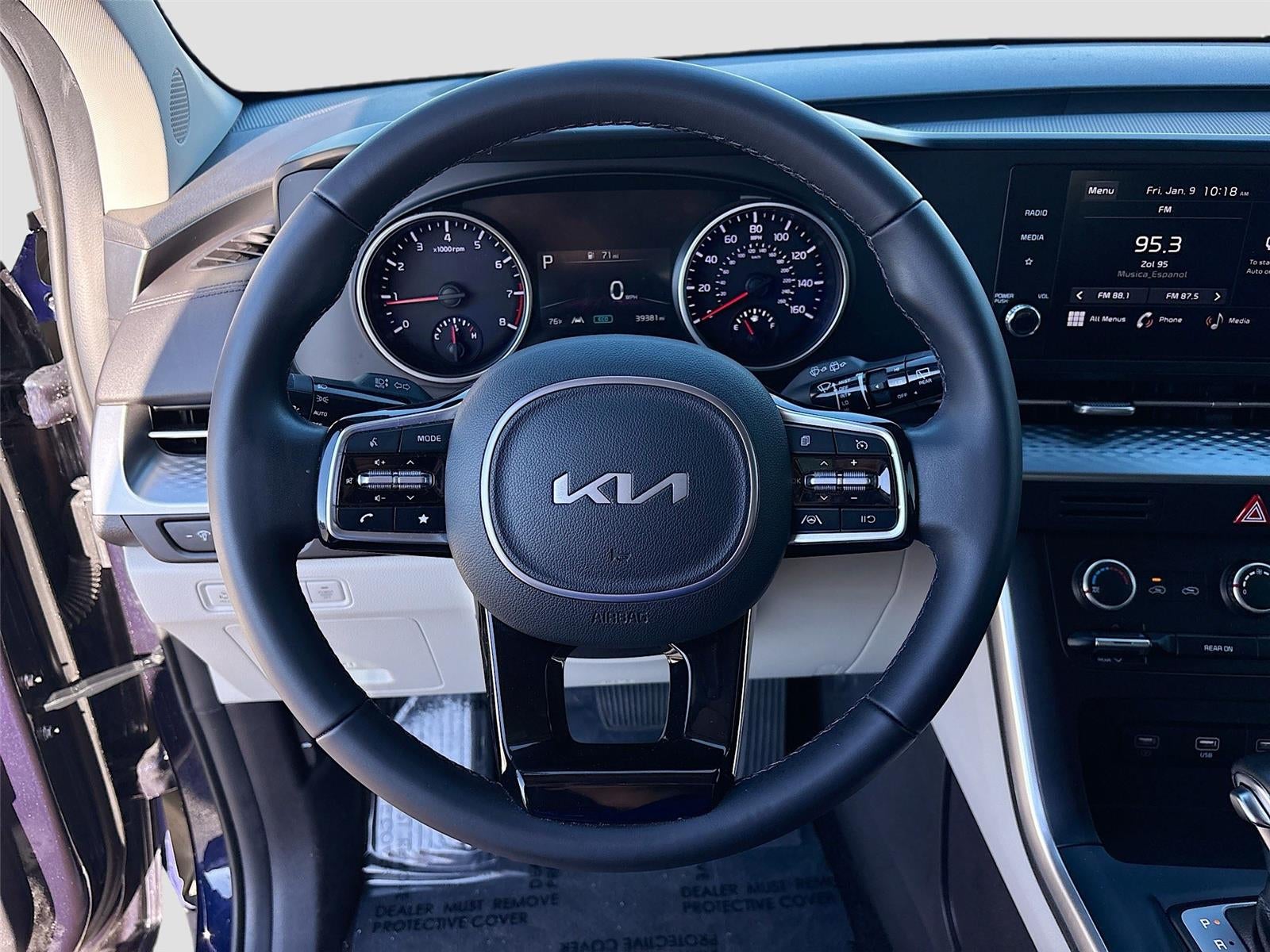 2024 Kia Carnival LX