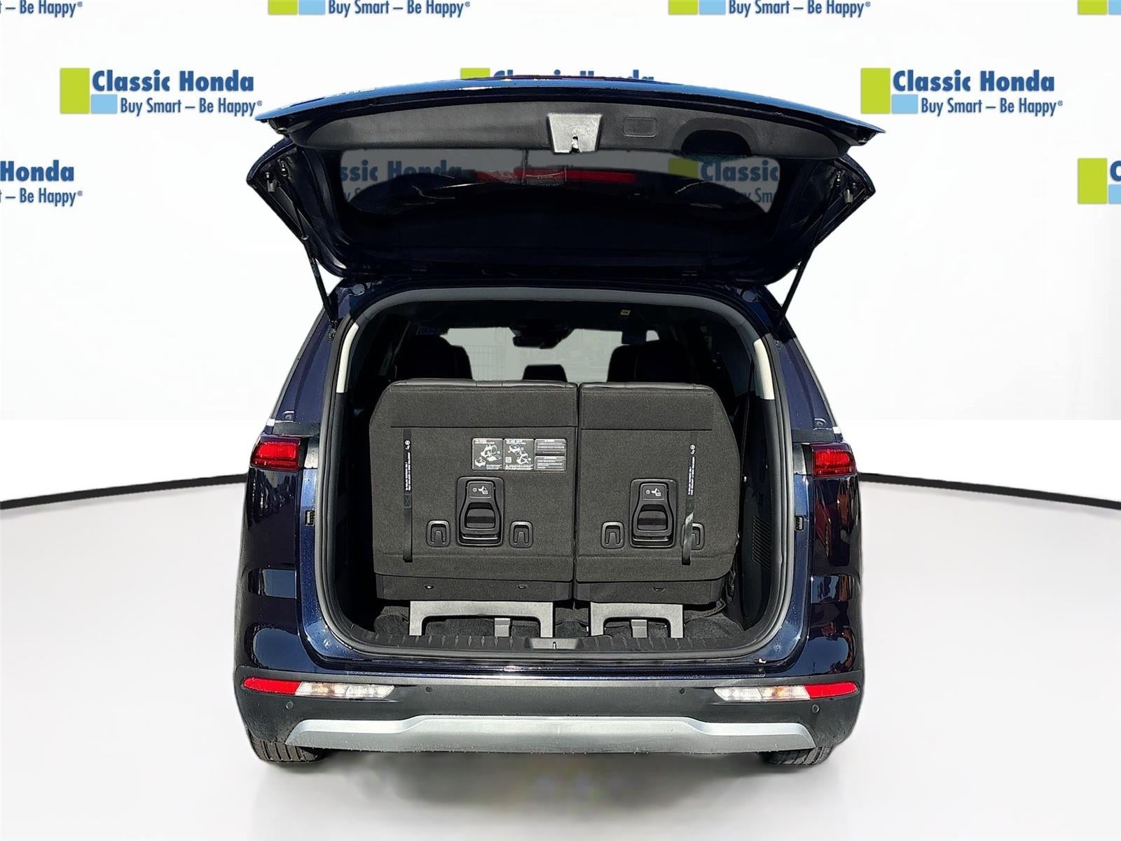 2024 Kia Carnival LX