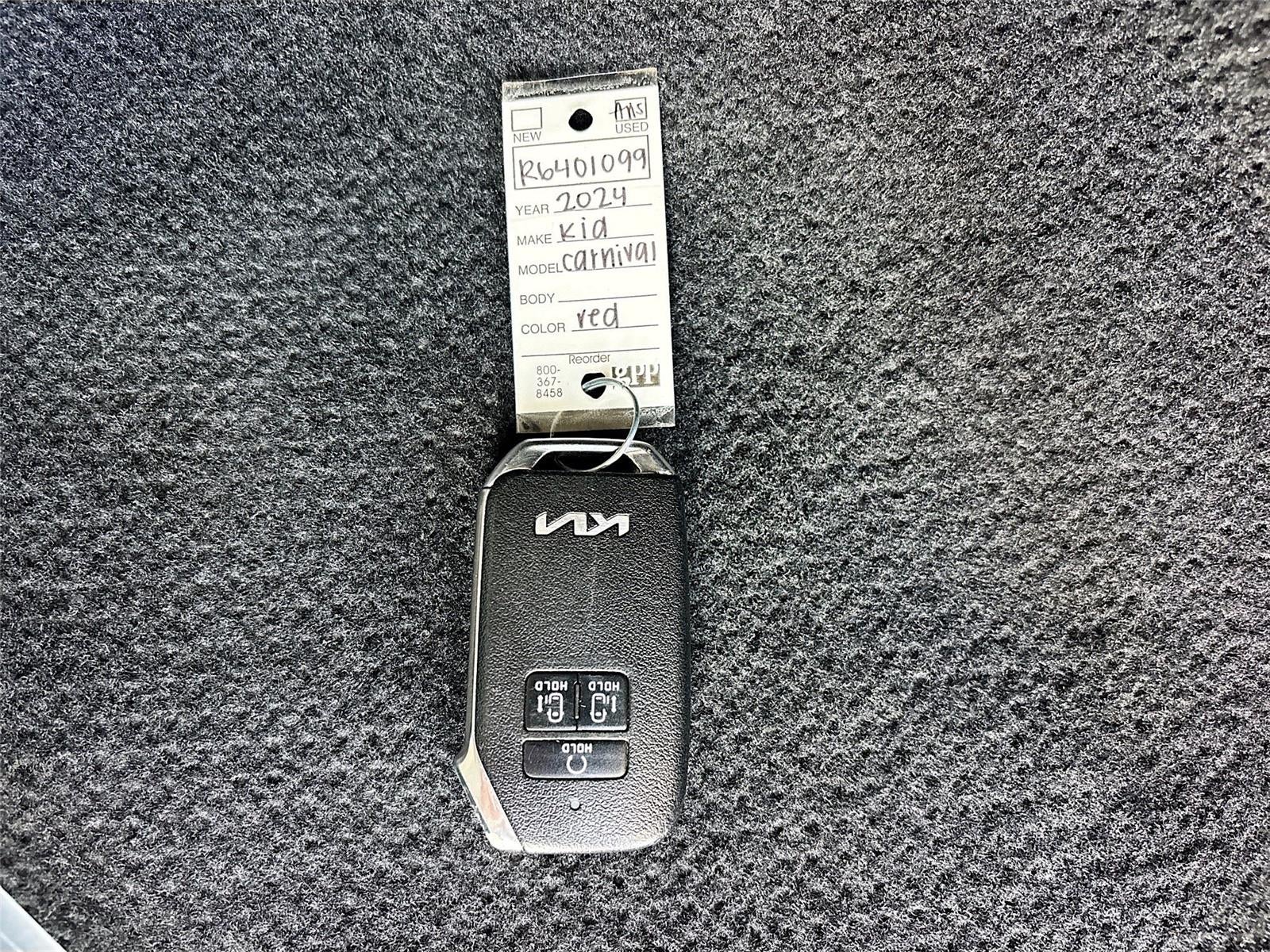 2024 Kia Carnival LX