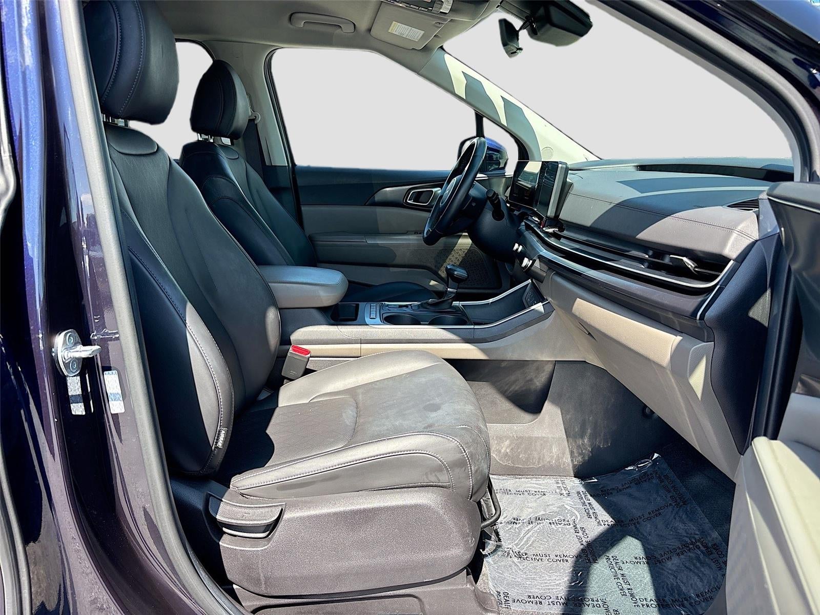 2025 Kia Carnival LXS