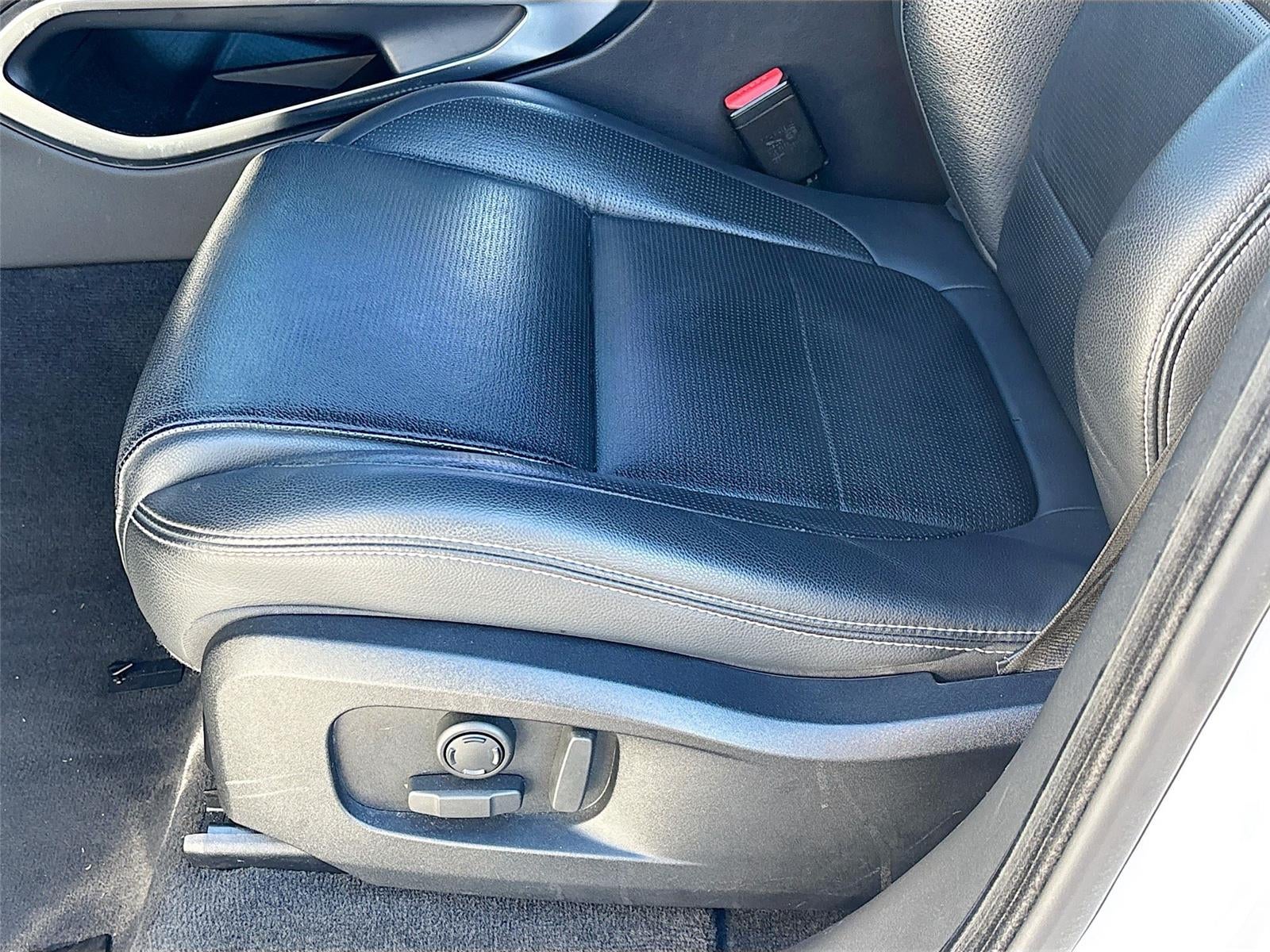 2024 Jaguar F-PACE R-Dynamic S