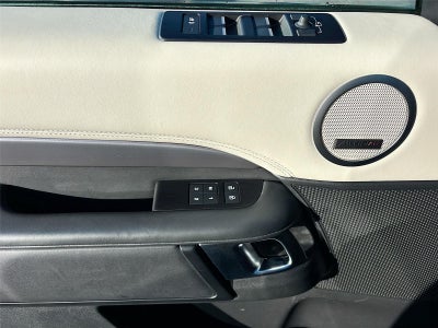 2024 Land Rover Discovery Metropolitan Edition