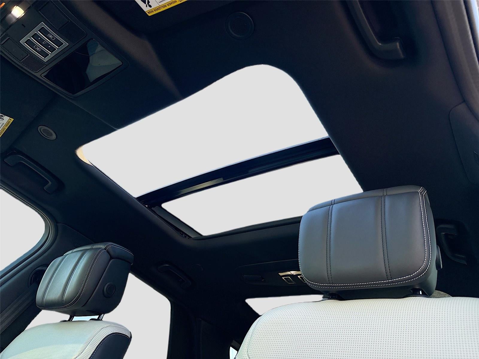 2024 Land Rover Discovery Metropolitan Edition