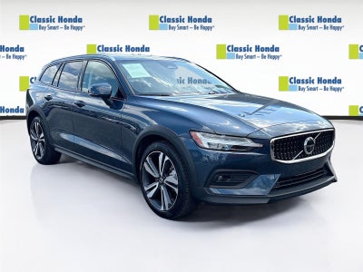 2025 Volvo V60 Cross Country Plus