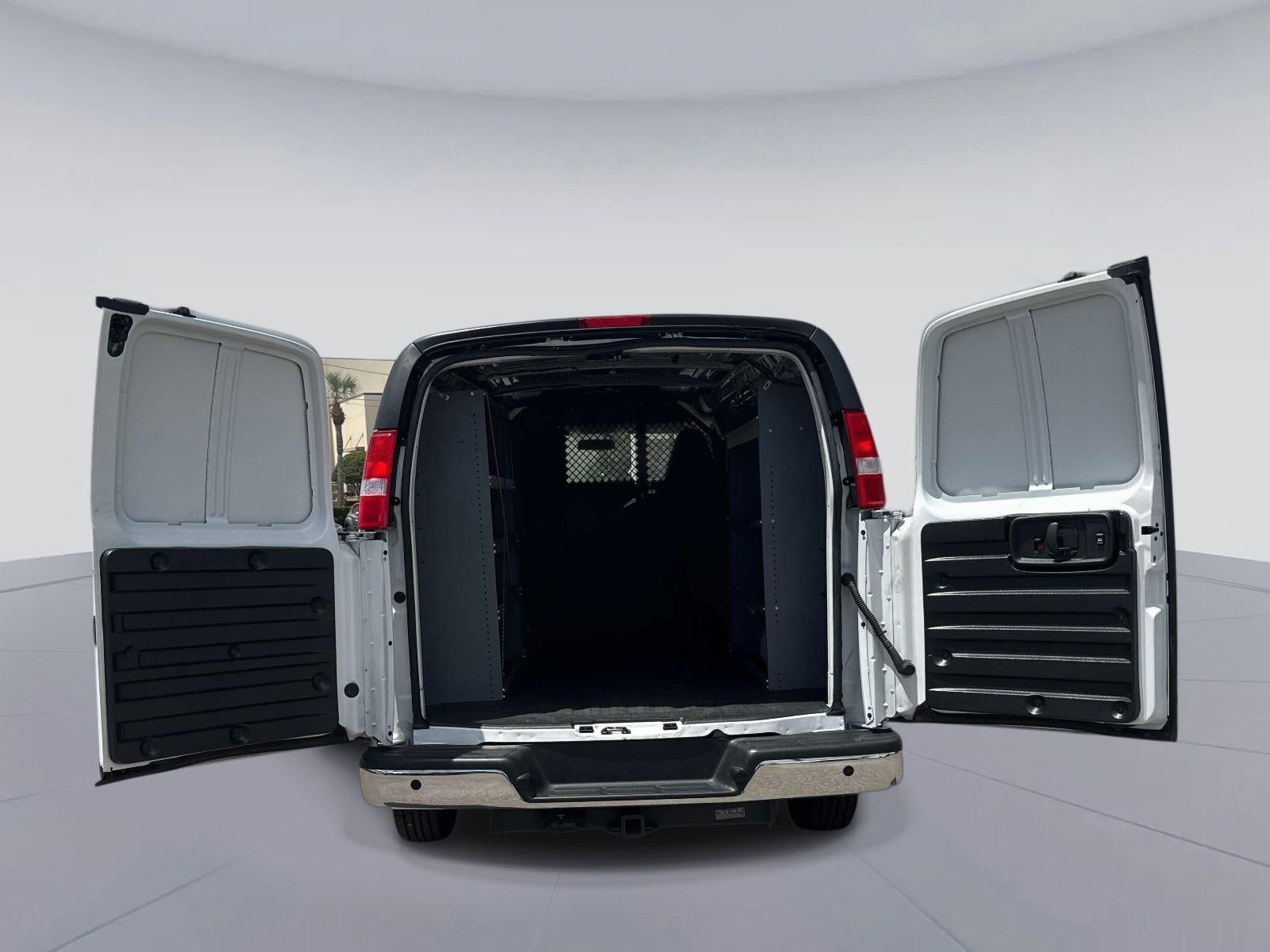 2022 Chevrolet Express Cargo Van RWD 2500 135"