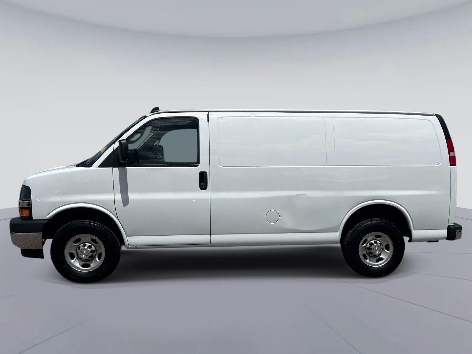 2022 Chevrolet Express Cargo Van RWD 2500 135"