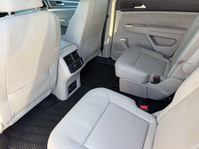 2021 Volkswagen Atlas 3.6L V6 SE w/Technology R-Line