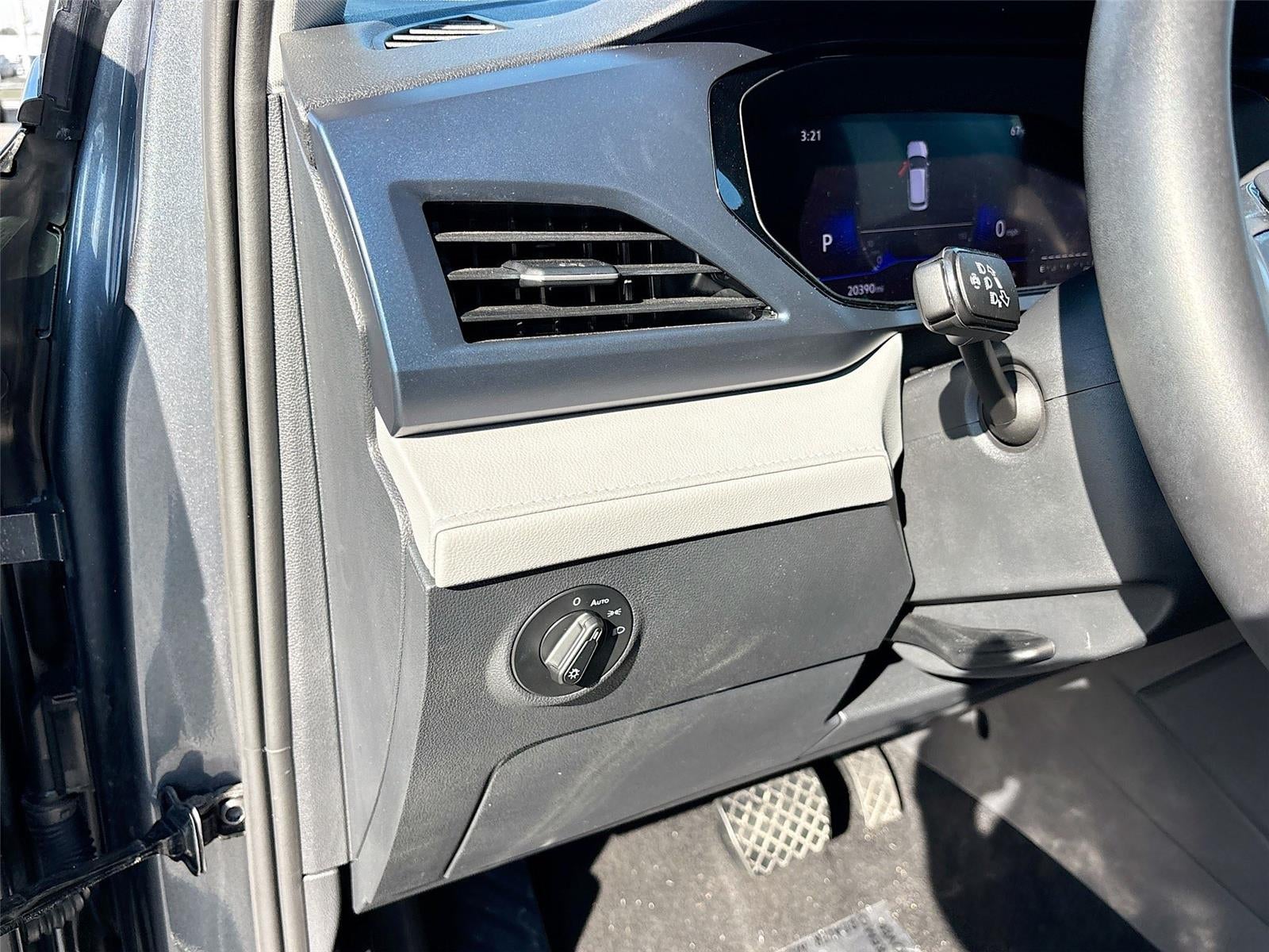 2024 Volkswagen TAOS SE SE