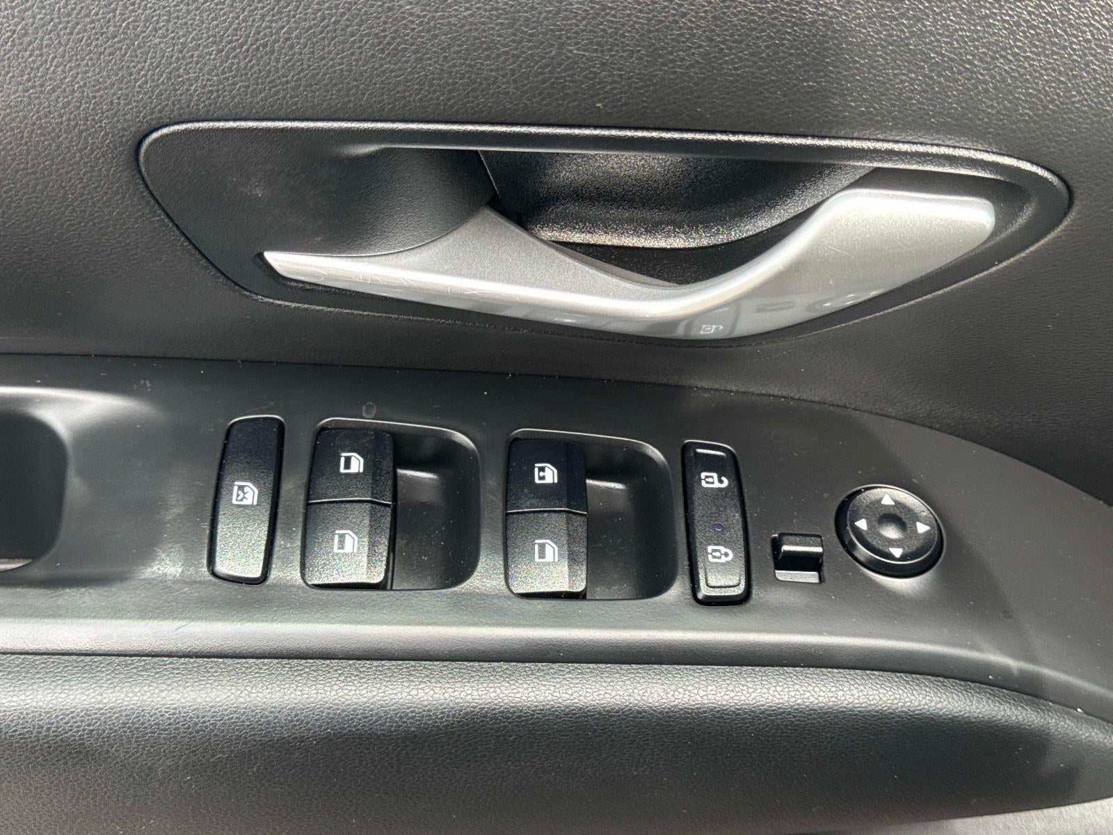 2024 Hyundai Santa Cruz SE