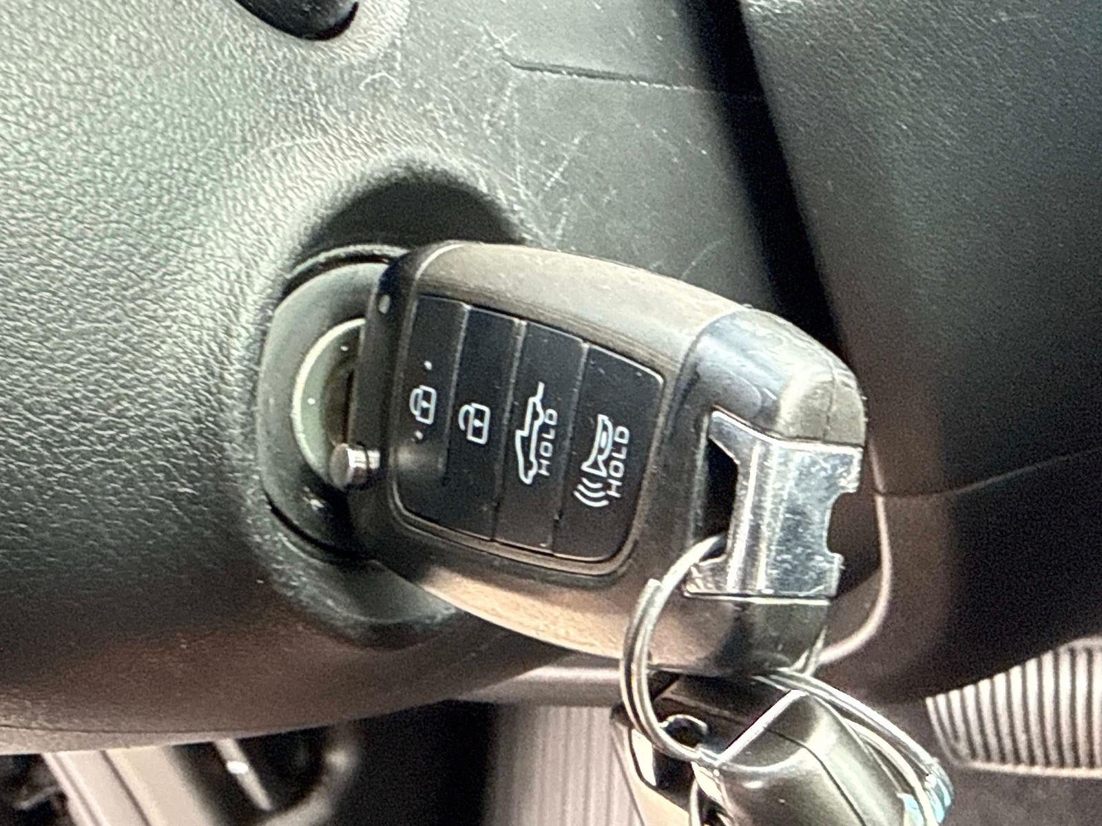 2024 Hyundai Santa Cruz SE