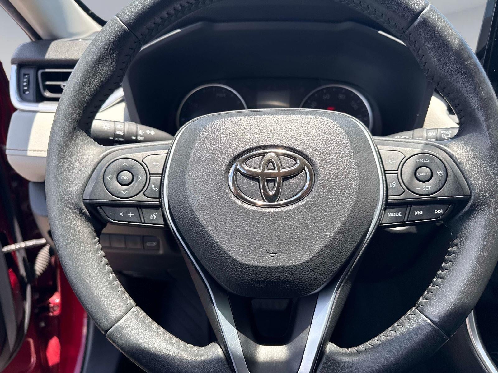 2022 Toyota RAV4 Hybrid XLE Premium
