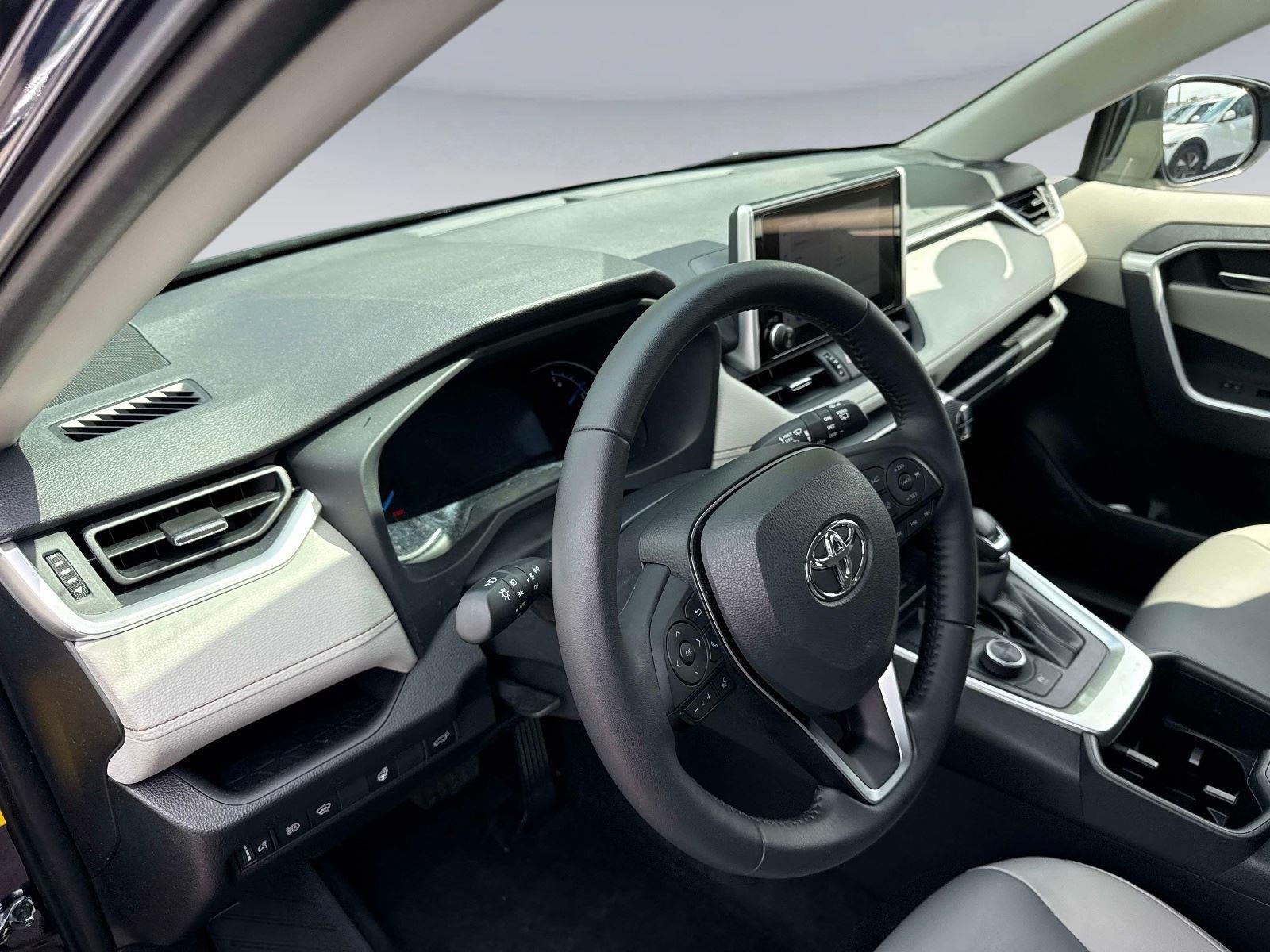 2025 Toyota RAV4 Hybrid XLE Premium