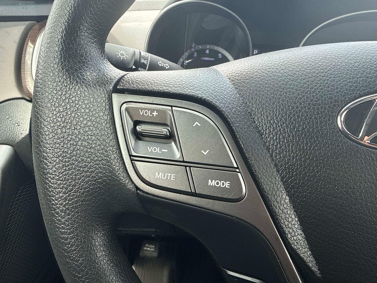2018 Hyundai Santa Fe SE