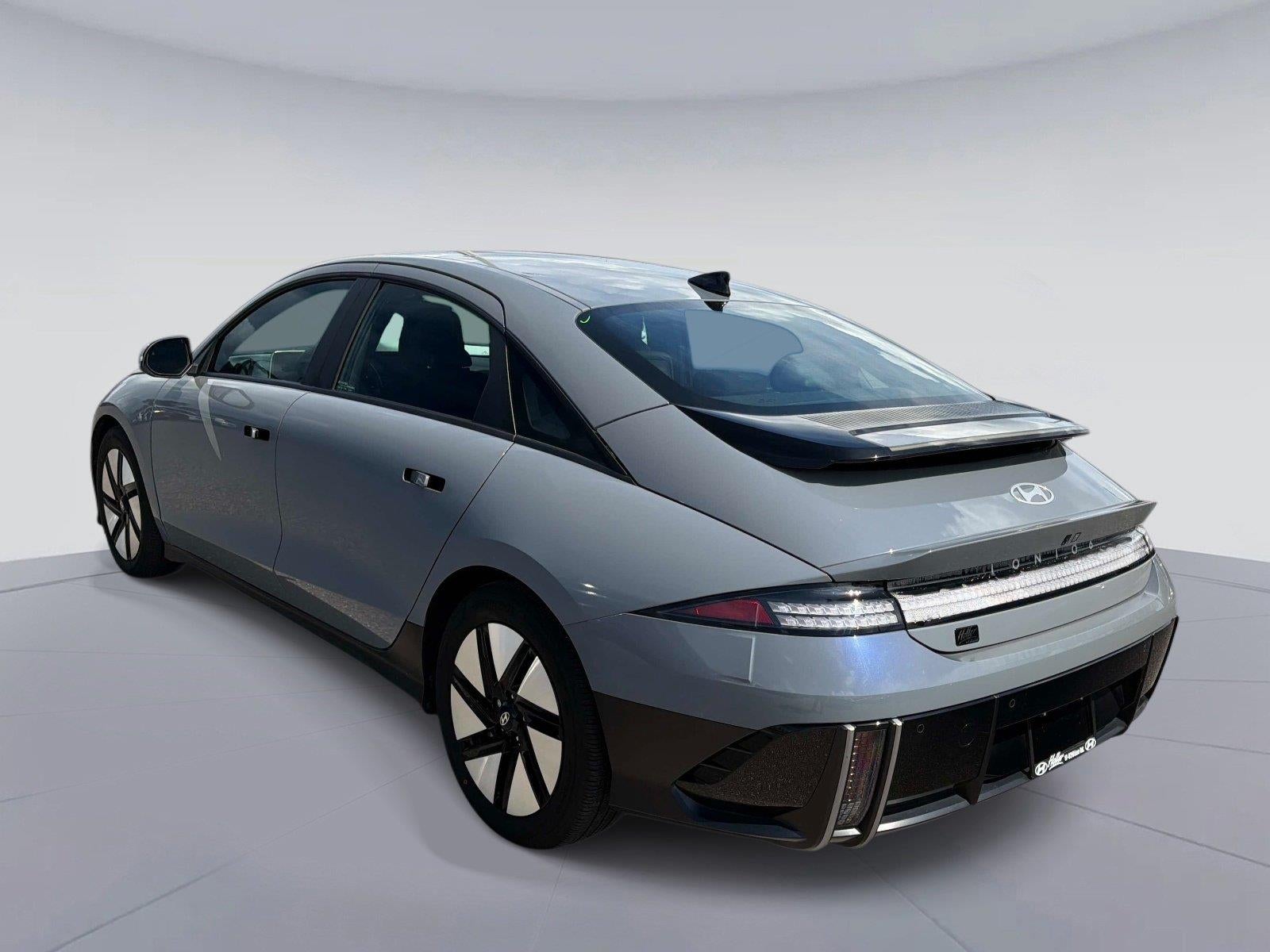 2024 Hyundai IONIQ 6 SE