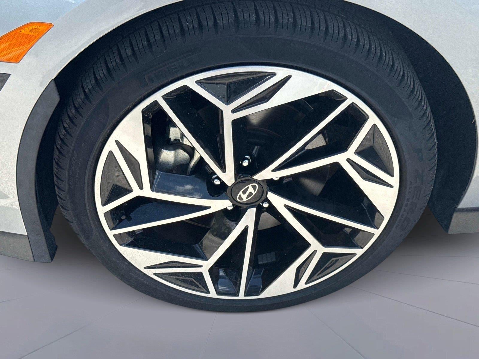 2025 Hyundai Ioniq 6 Limited