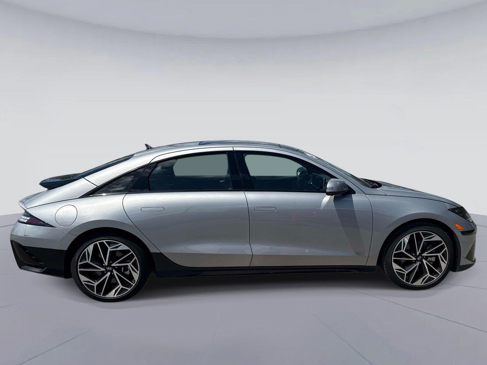 2025 Hyundai Ioniq 6 Limited