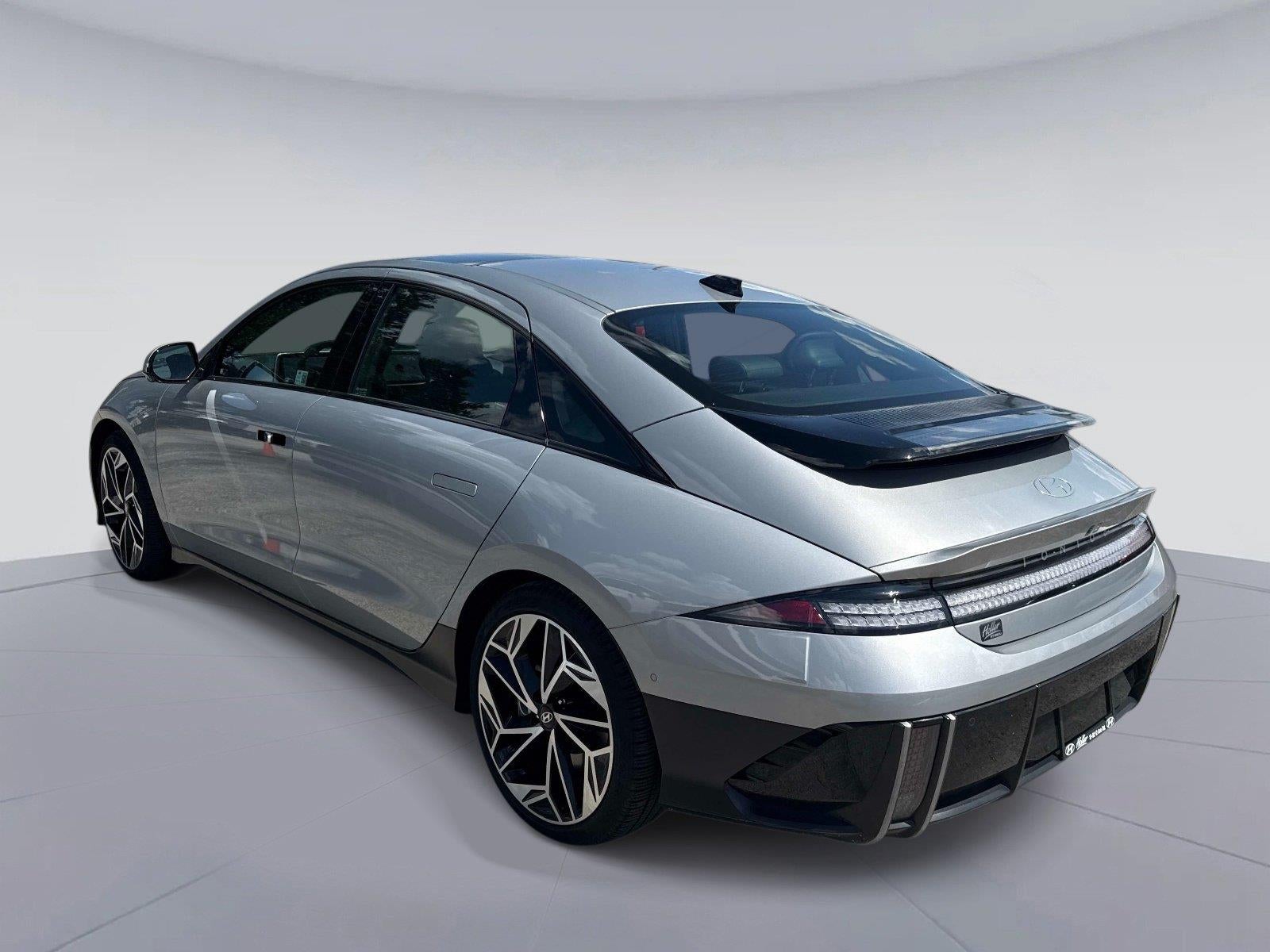 2025 Hyundai Ioniq 6 Limited