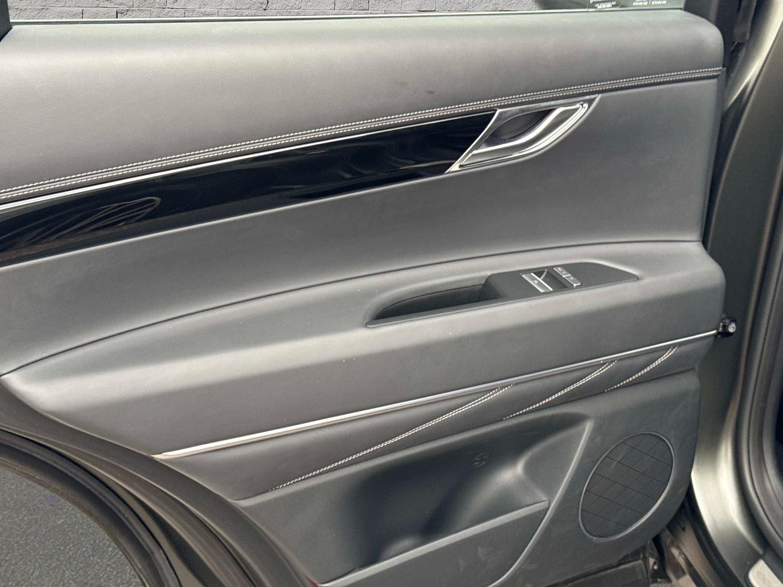 2025 Genesis GV80 2.5T Standard