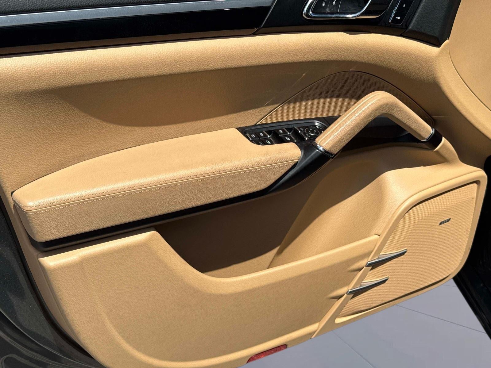 2016 Porsche Cayenne S