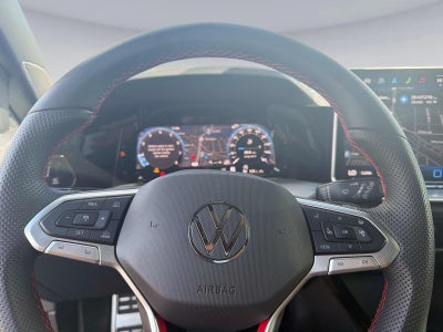 2025 Volkswagen Golf GTI SE